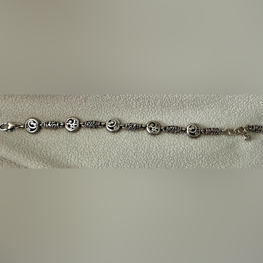 Brighton women’s bracelet, black and silver New condition